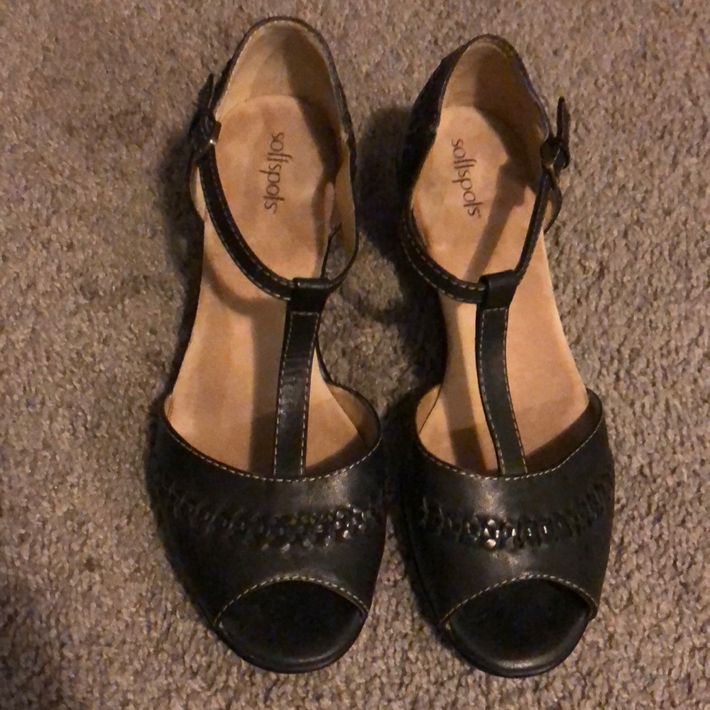 “Soft Spots” Dk Olive Green Size 9M, Leather Front-Strap Sandals